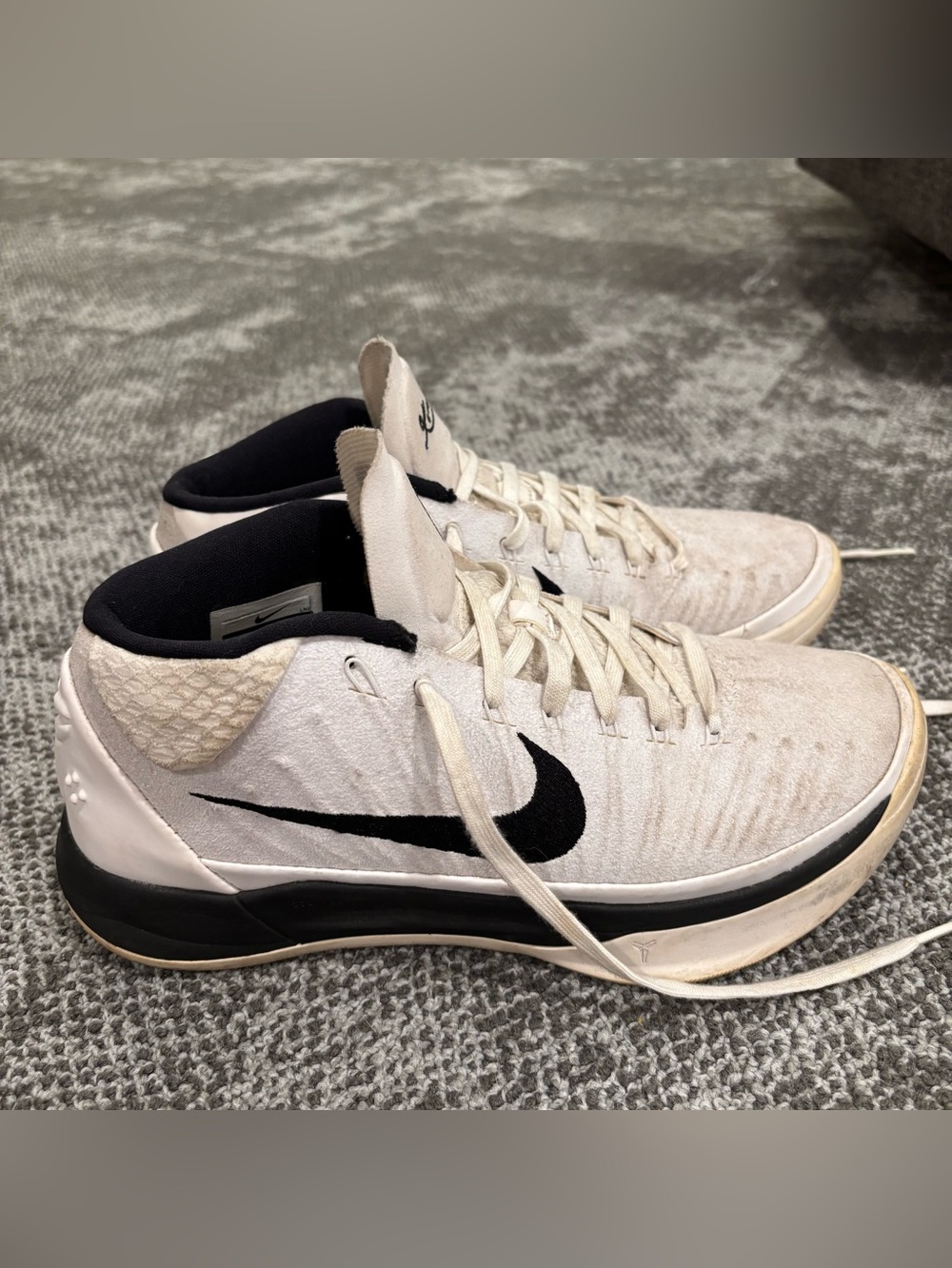 Nike Kobe A.D. Mid TB White Black Basketball Shoes Mens U.S. 6.5
